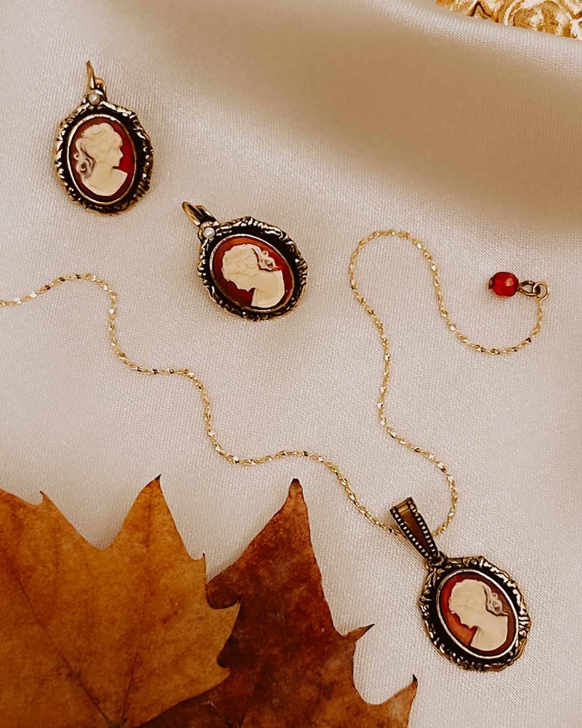 The San Gimignano Necklace (Tuscan Dreams Edition)