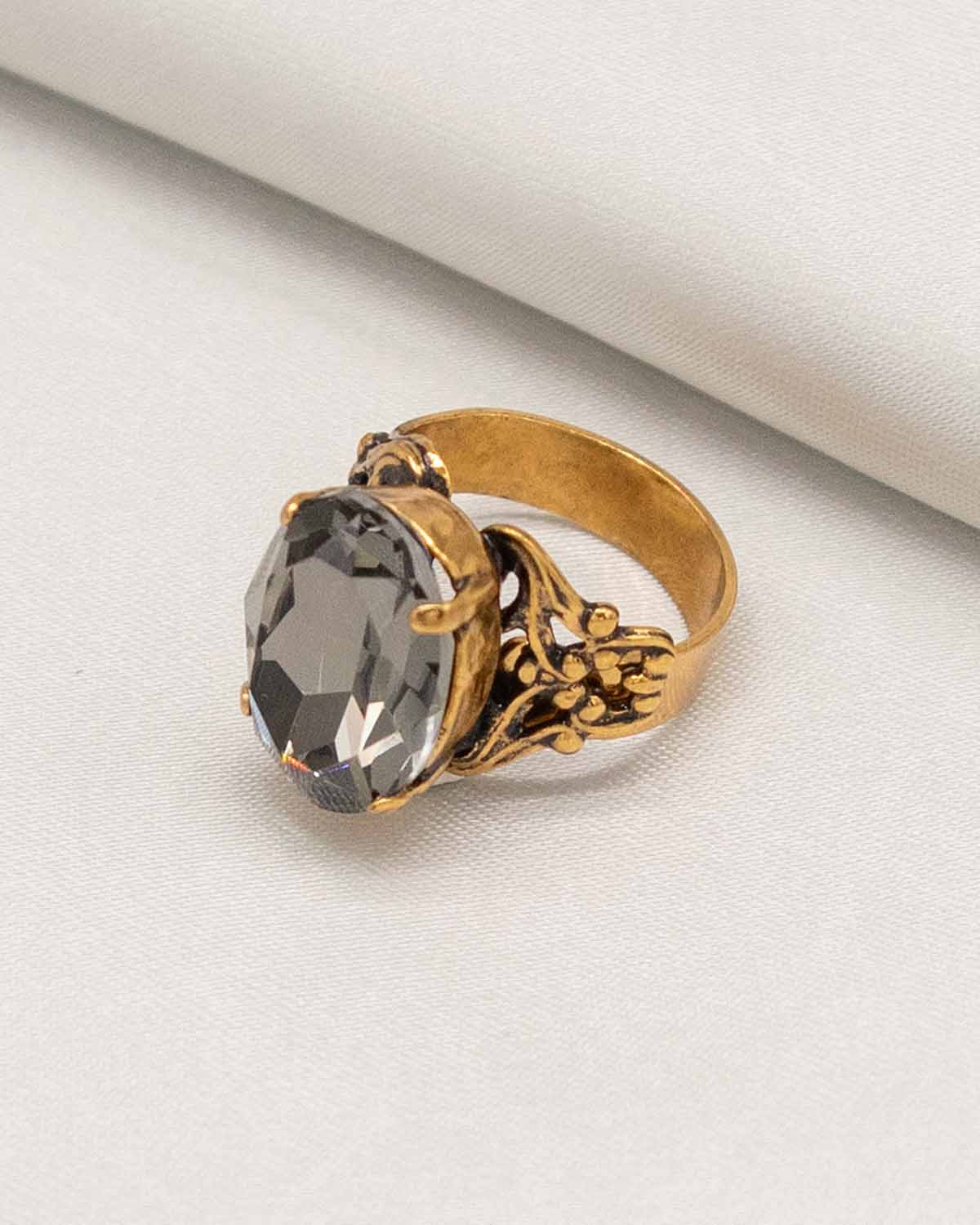 The Lucca Ring (House Edition)