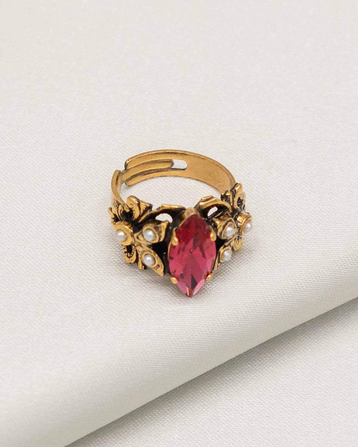 The Medici Ring (Majestic Aura Edition)