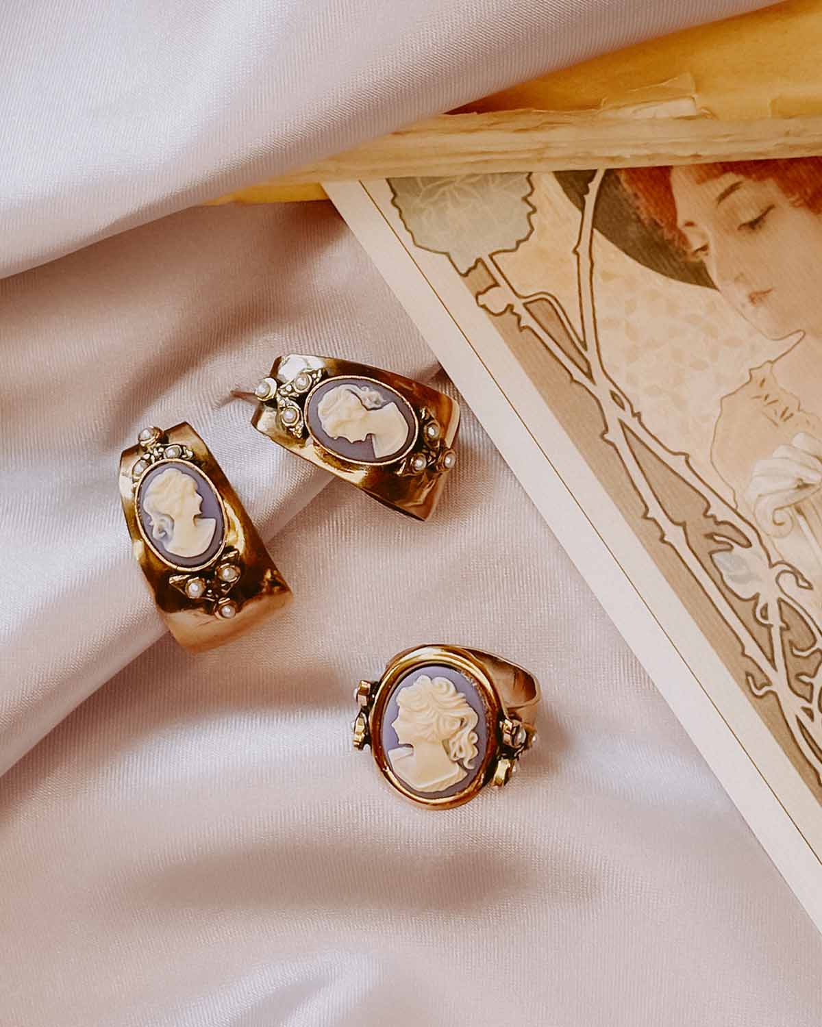 The Montepulciano Grande Ring (Tuscan Glimmer Edition)