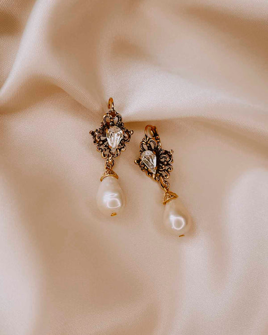 The Perla Cortona Earrings (That's Amore Edition)