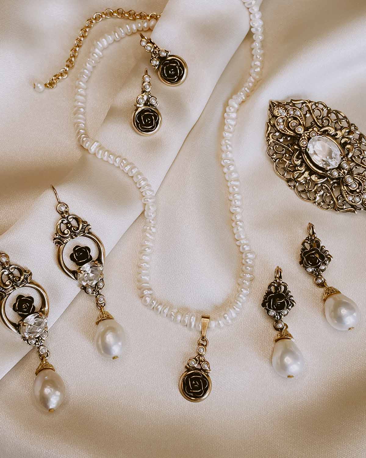 The Perla Cortona Earrings (That's Amore Edition)