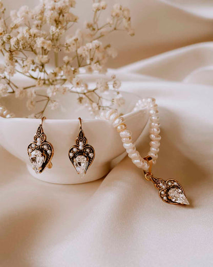 The Elba Pearl Necklace (That's Amore Edition)