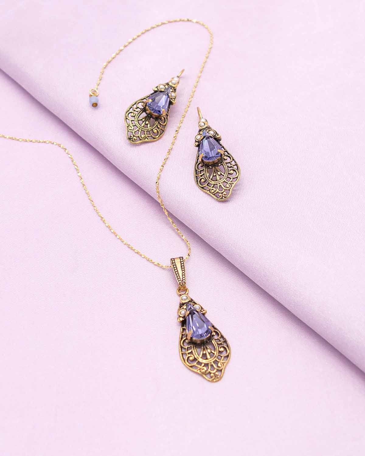 The Bolgheri Necklace Set (Tuscan Glimmer Edition)