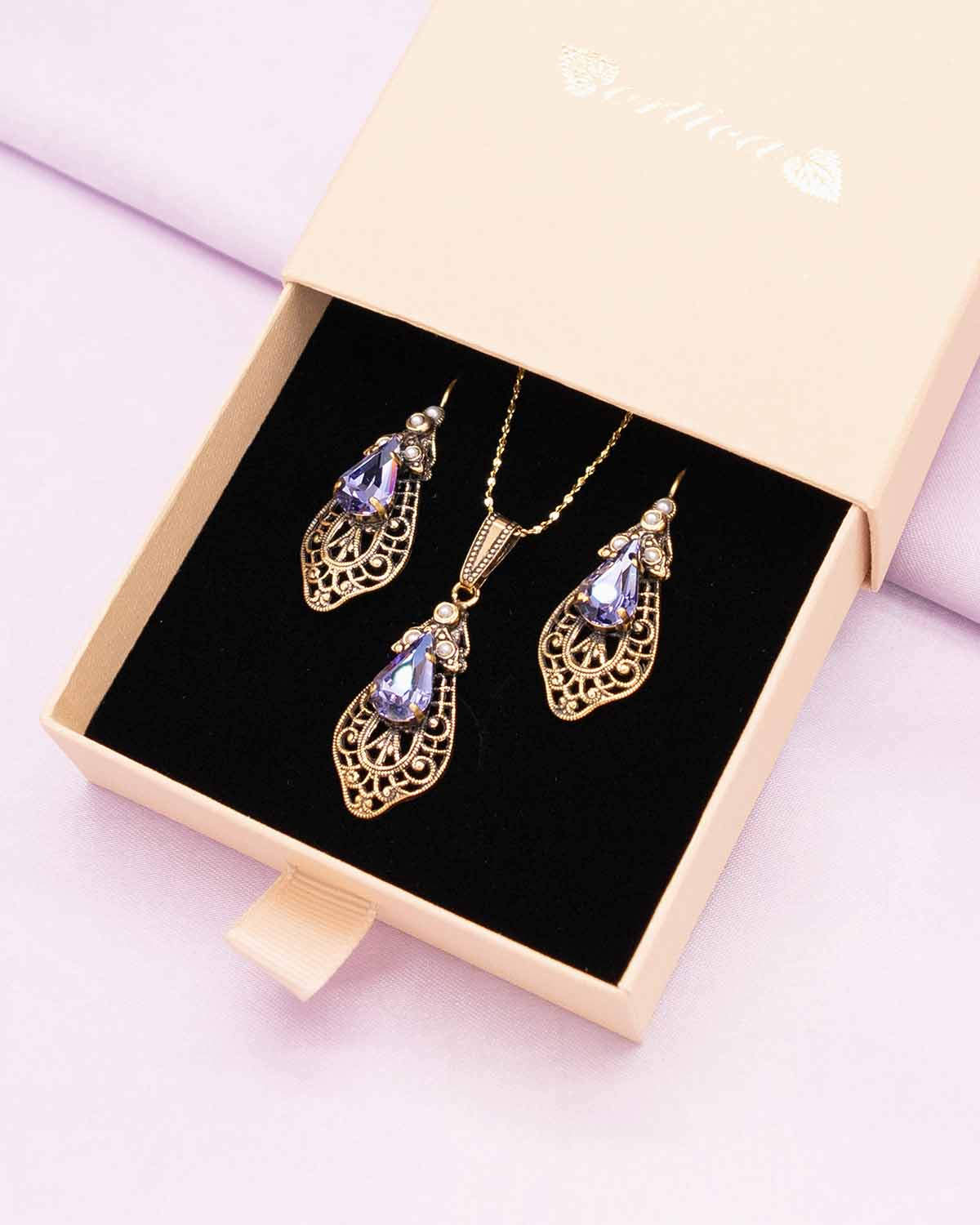The Bolgheri Necklace Set (Tuscan Glimmer Edition)